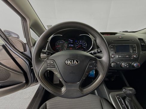 Used 2016 Kia Forte LX w/ LX Popular Plus Package FWD image 11