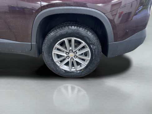 Used 2023 Chevrolet Traverse LT AWD/4WD image 9