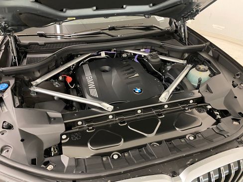 Used 2026 BMW X7 xDrive40i image 32