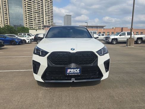 Used 2026 BMW X2 xDrive28i w/ Technology Package AWD/4WD image 2