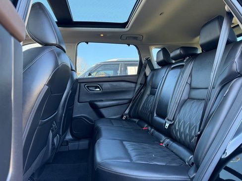 Used 2023 Nissan Rogue Platinum w/ Platinum Premium Package image 12