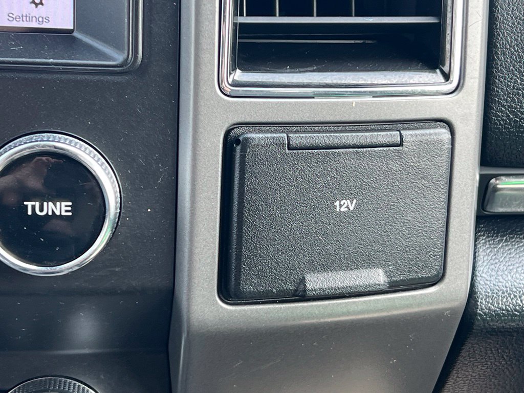 Used 2019 Ford Expedition Max XLT w/ Equipment Group 202A AWD/4WD image 32