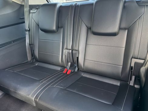 Used 2021 Volkswagen Atlas SE image 12