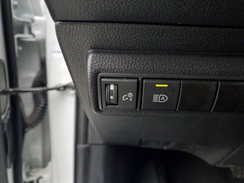 Used 2025 Toyota Corolla LE image 14