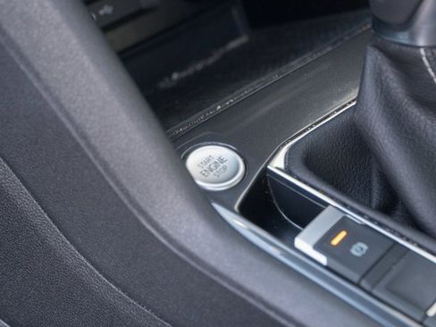 Used 2024 Volkswagen Tiguan SE R-Line image 28