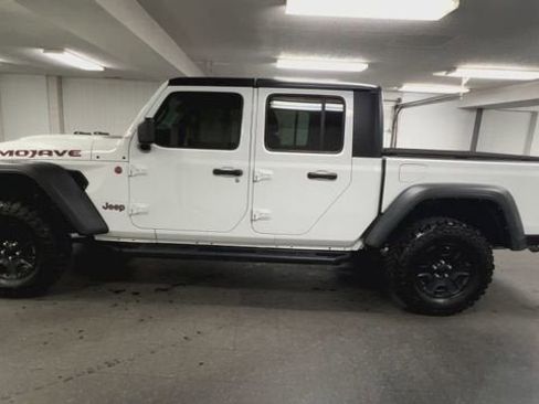 Used 2022 Jeep Gladiator Mojave w/ Cold Weather Group AWD/4WD image 5