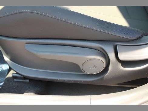 Used 2025 Hyundai Elantra Sport w/ Cargo Package FWD image 13