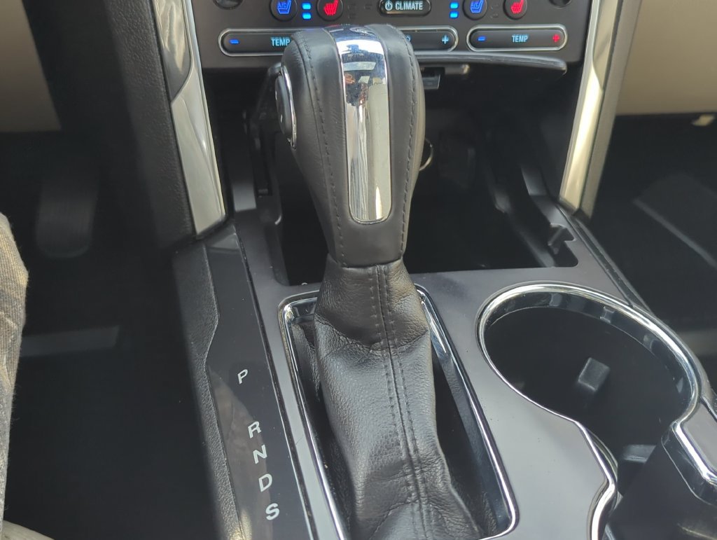 Used 2019 Ford Explorer Limited w/ Ford Safe & Smart Package AWD/4WD image 22