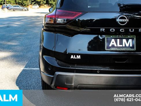 Used 2024 Nissan Rogue S AWD/4WD image 11