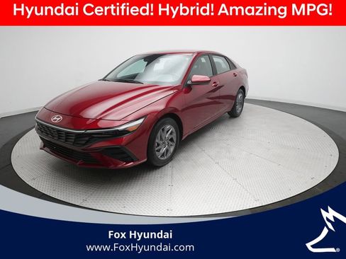 Used 2024 Hyundai Elantra Blue image 1