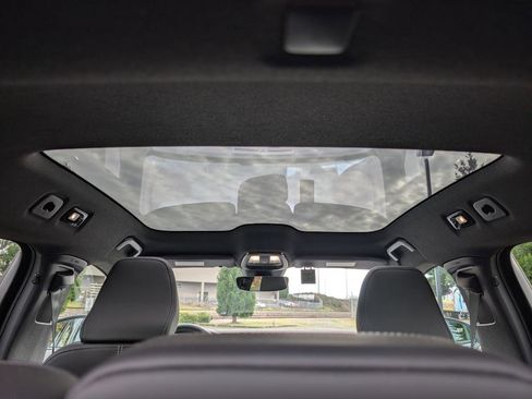 Used 2024 Volvo C40 P8 Recharge Ultimate w/ Protection Package Premier image 15