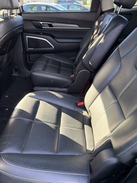 Used 2021 Kia Telluride EX w/ EX Premium Package AWD/4WD image 14