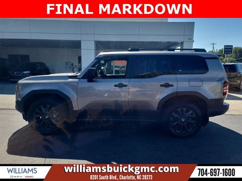 Used 2024 Toyota Land Cruiser image 5