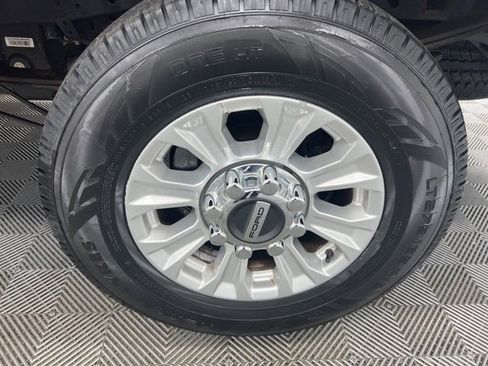 Used 2020 Ford F250 XLT w/ XLT Value Package image 9