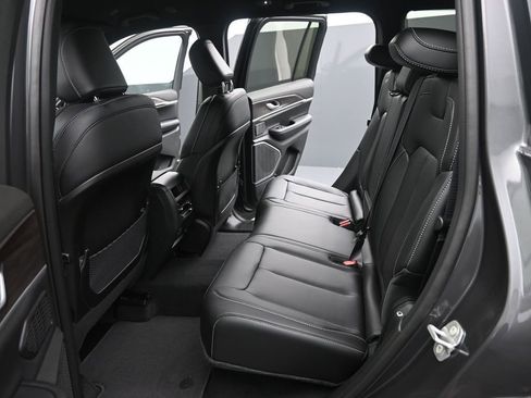 New 2026 Jeep Grand Cherokee Limited image 13