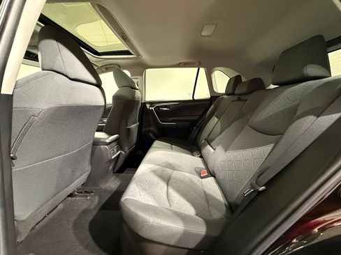 Certified 2022 Toyota RAV4 XLE w/ Convenience Package AWD/4WD image 20