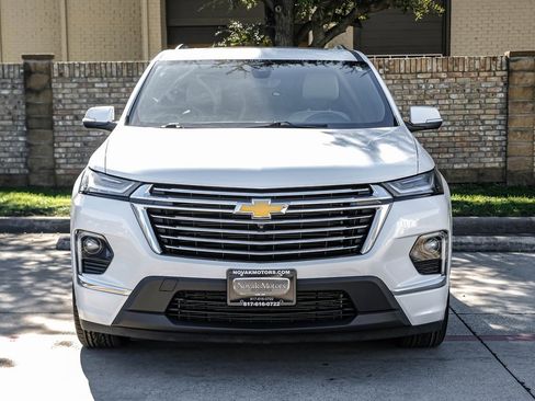 Used 2023 Chevrolet Traverse Premier image 10