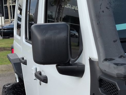 Used 2024 Jeep Wrangler Unlimited AWD/4WD image 11
