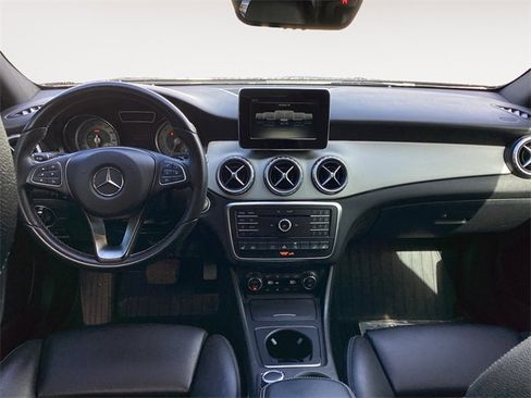 Used 2016 Mercedes-Benz GLA 250 4MATIC image 10