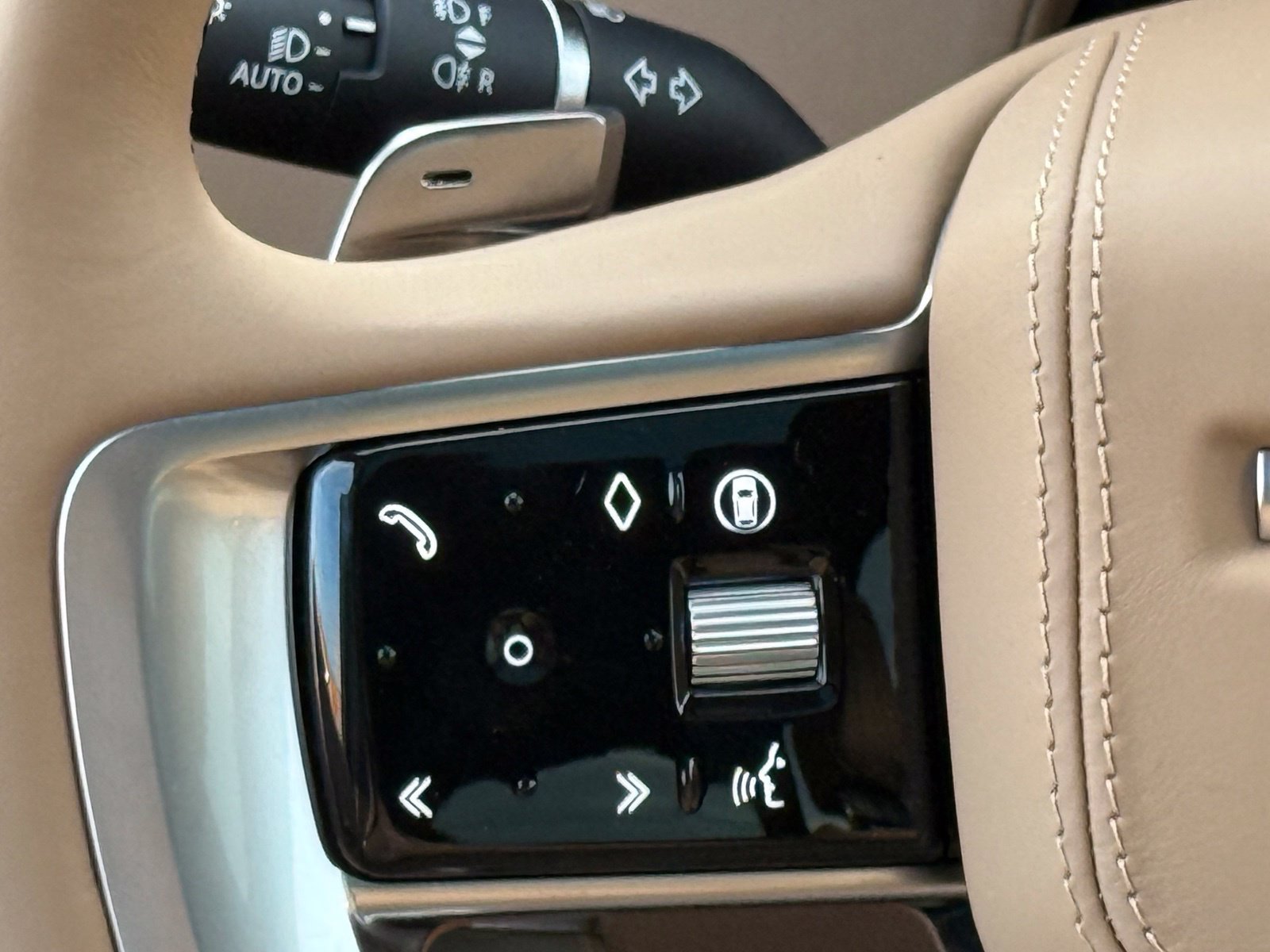 New 2026 Land Rover Range Rover SE AWD/4WD image 35