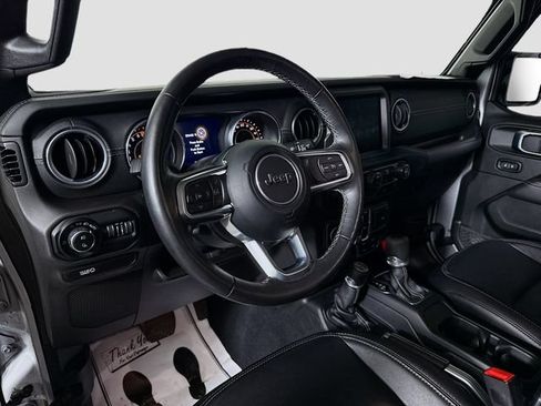 Used 2020 Jeep Gladiator Overland AWD/4WD image 7