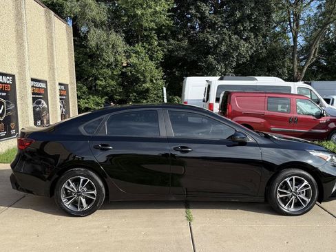 Used 2023 Kia Forte LXS FWD image 8