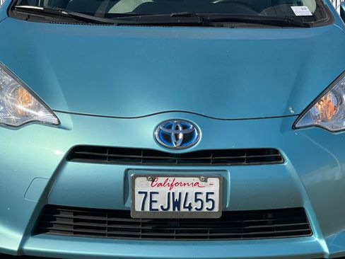 Used 2013 Toyota Prius C One FWD image 15