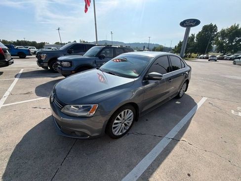 Used 2013 Volkswagen Jetta TDI FWD image 3