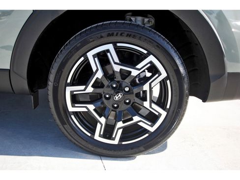 Certified 2025 Hyundai Santa Cruz Limited image 31