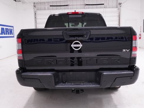 Used 2024 Nissan Frontier SV w/ SV Convenience Package RWD image 6