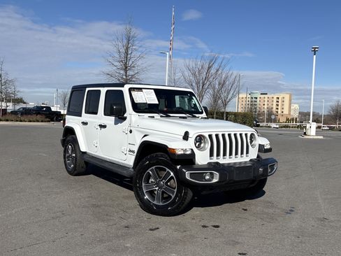 Used 2023 Jeep Wrangler Sahara image 2