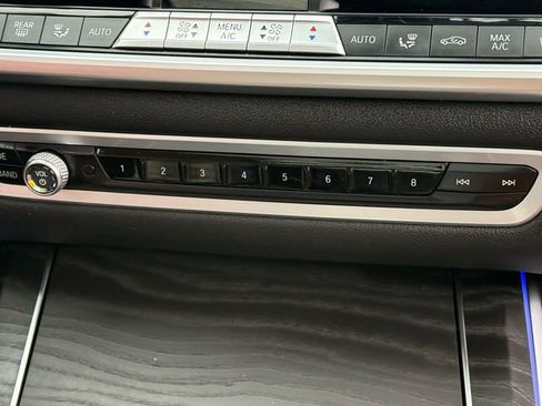 Used 2020 BMW X7 xDrive40i w/ Cold Weather Package image 24