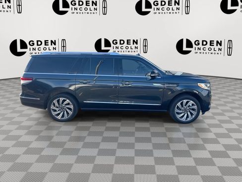Used 2022 Lincoln Navigator L Reserve AWD/4WD image 9