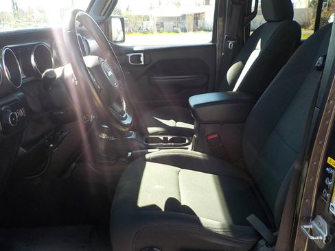 Used 2020 Jeep Wrangler Unlimited Sport S image 21