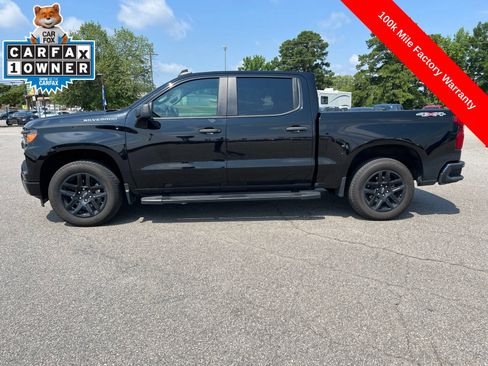 Used 2024 Chevrolet Silverado 1500 Custom AWD/4WD image 2