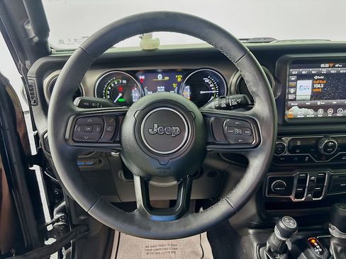 Used 2023 Jeep Wrangler Unlimited w/ 8.4" Radio Group AWD/4WD image 12