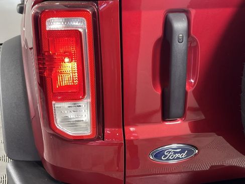 Used 2025 Ford Bronco Big Bend image 12