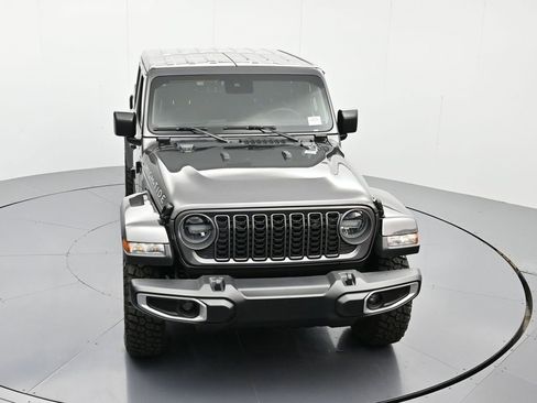 Certified 2025 Jeep Gladiator Sport image 35