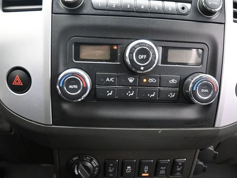 Used 2014 Nissan Frontier PRO-4X image 25