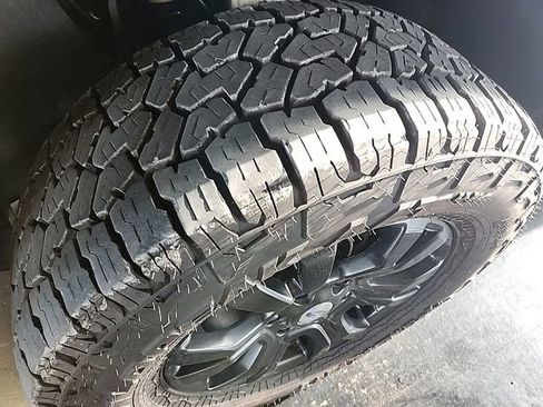 Used 2019 Ford Ranger Lariat w/ Equipment Group 501A Mid image 12