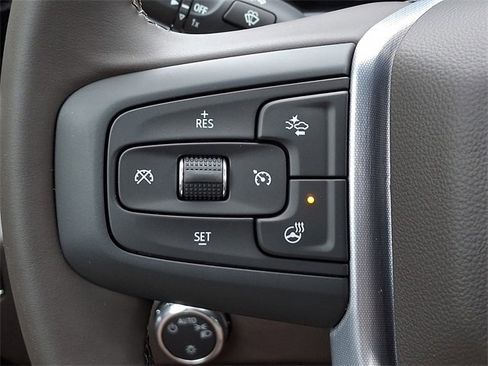 New 2026 GMC Sierra 1500 SLE w/ Preferred Package image 15