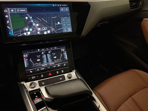 Certified 2023 Audi e-tron Premium w/ Convenience Plus Package AWD/4WD image 19