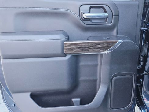 Used 2021 Chevrolet Silverado 1500 LT Trail Boss w/ Convenience Package II image 22