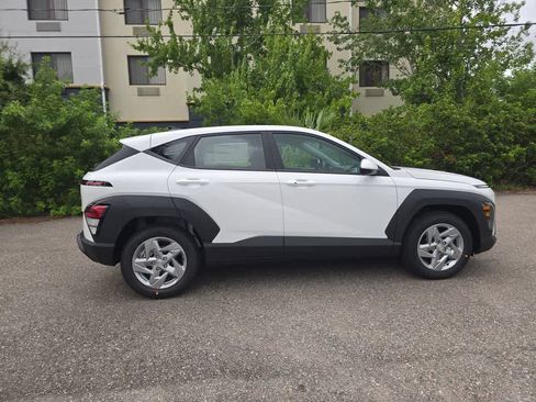 New 2027 Hyundai Kona SE FWD image 8