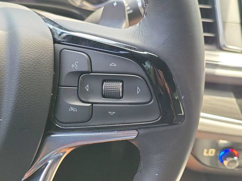 Used 2022 Buick Enclave Essence w/ Experience Buick Package FWD image 39