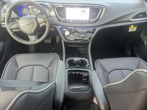 New 2026 Chrysler Pacifica Limited w/ S Appearance Package AWD/4WD image 15