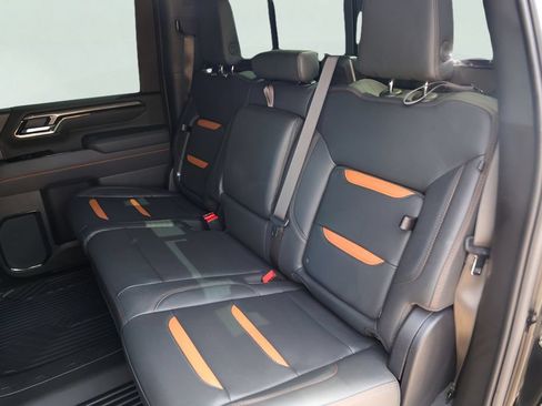 Used 2025 GMC Sierra 2500 AT4 w/ AT4 Premium Plus Package AWD/4WD image 27
