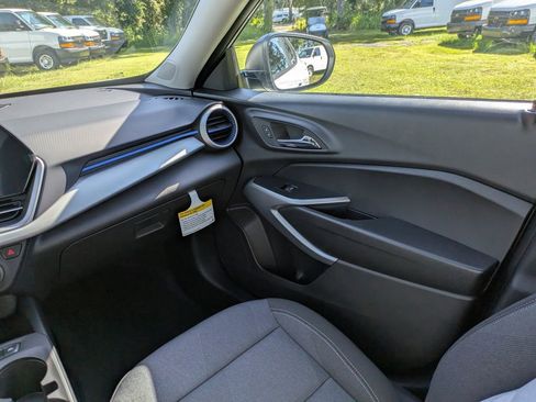 New 2026 Chevrolet Trax LS w/ Driver Confidence Package image 16