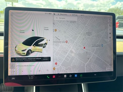 Used 2018 Tesla Model 3 Mid Range image 12