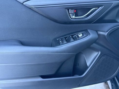 Used 2022 Subaru Outback Premium image 11